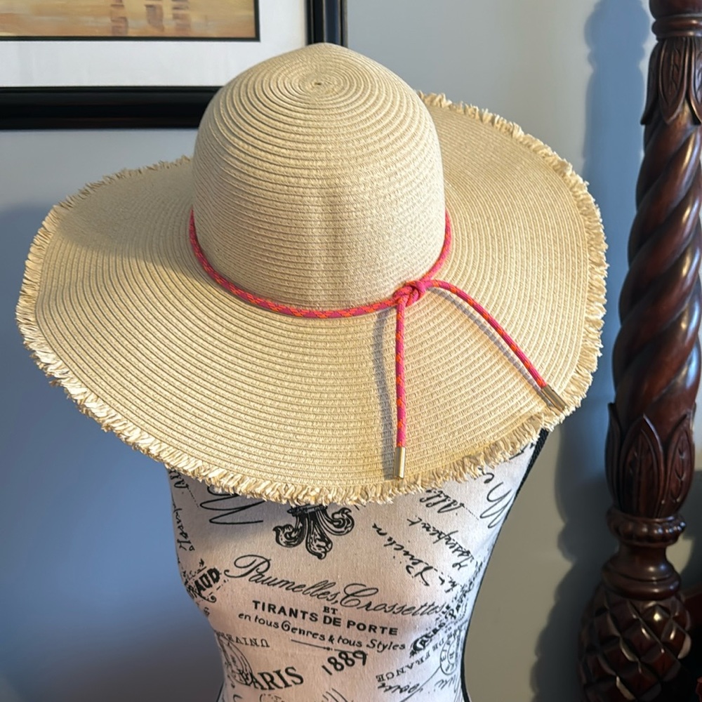 Straw type beach hat by shiraleah never worn